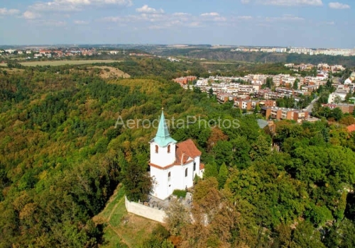 1_Praha-kostel-svateho.-Matej-2010-letecky-pohled-4