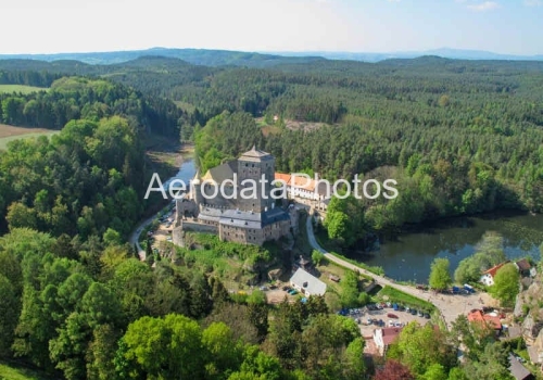 2_Hrad-Kost-2011-letecky-pohled
