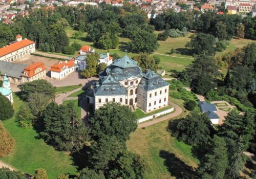 Chlumec-nad-Cidlinou-Karlova-koruna-letecky-pohled