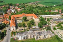 Bustehradsky-zamek-2012-1