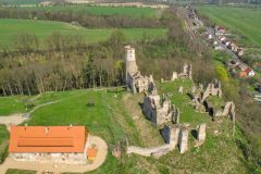 Hrad-Zviretice-2010-3