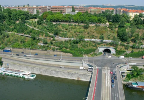 Štefánikův most a Letenský tunel