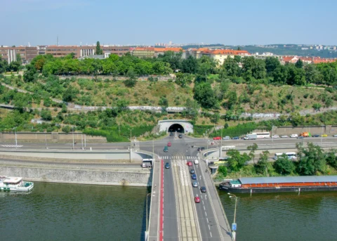 Štefánikův most a Letenský tunel