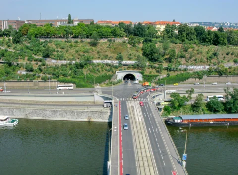 Štefánikův most a Letenský tunel