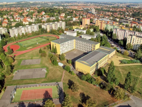 Gymnázium Arabská Praha 6 – sportovní areál 2009