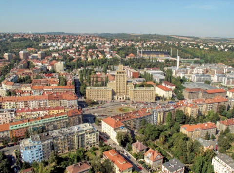 Hotel International Praha 6 a bývalá tramvajová konečná linky 25,26 – 2009