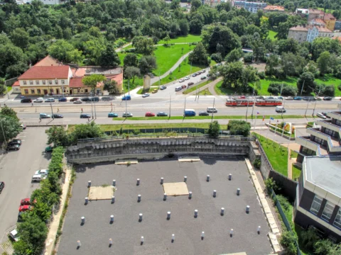 Bělohorská ulice Břevnov Praha 6 – pohled od hotelu Pyramida 2009
