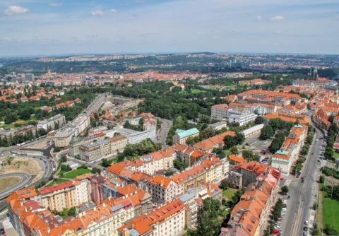 Bělohorská ulice Břevnov Praha 6 – pohled od hotelu Pyramida 2009