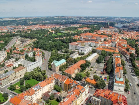 Bělohorská ulice Břevnov Praha 6 – pohled od hotelu Pyramida 2009