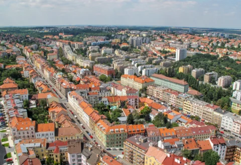 Bělohorská ulice Břevnov Praha 6 – pohled od hotelu Pyramida 2009