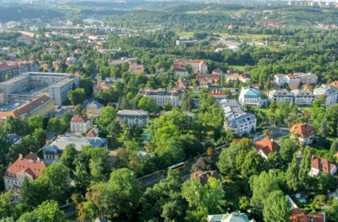 Hradčanská Dejvice Praha 6 – tramvajová trať a Pražský hrad 2007
