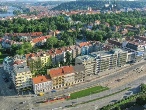Hradčanská Dejvice Praha 6 – tramvajová trať a Pražský hrad 2007
