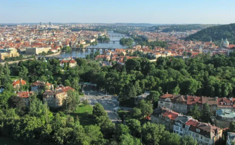 Hradčanská Dejvice Praha 6 – tramvajová trať a Pražský hrad 2007