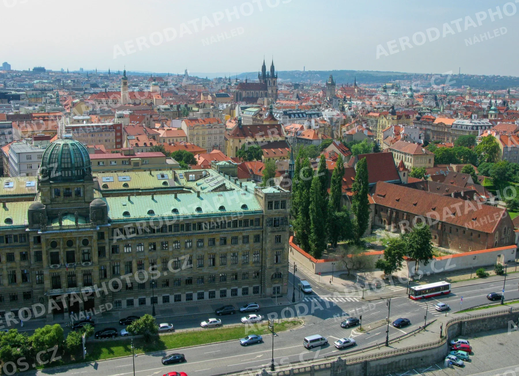 Dvořákovo nabřeží 2007