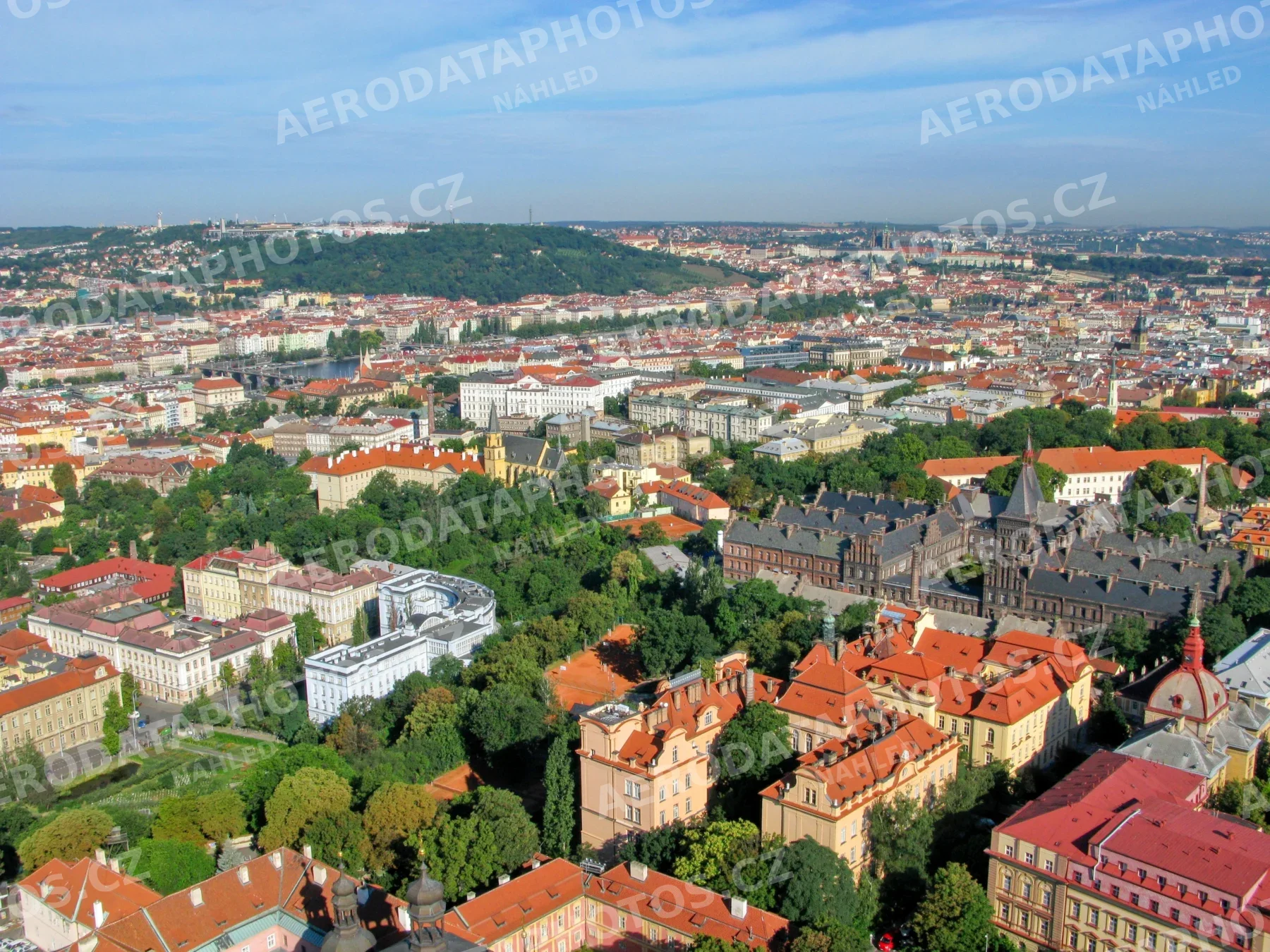 Ulice Sokolovslá Praha 2 2008