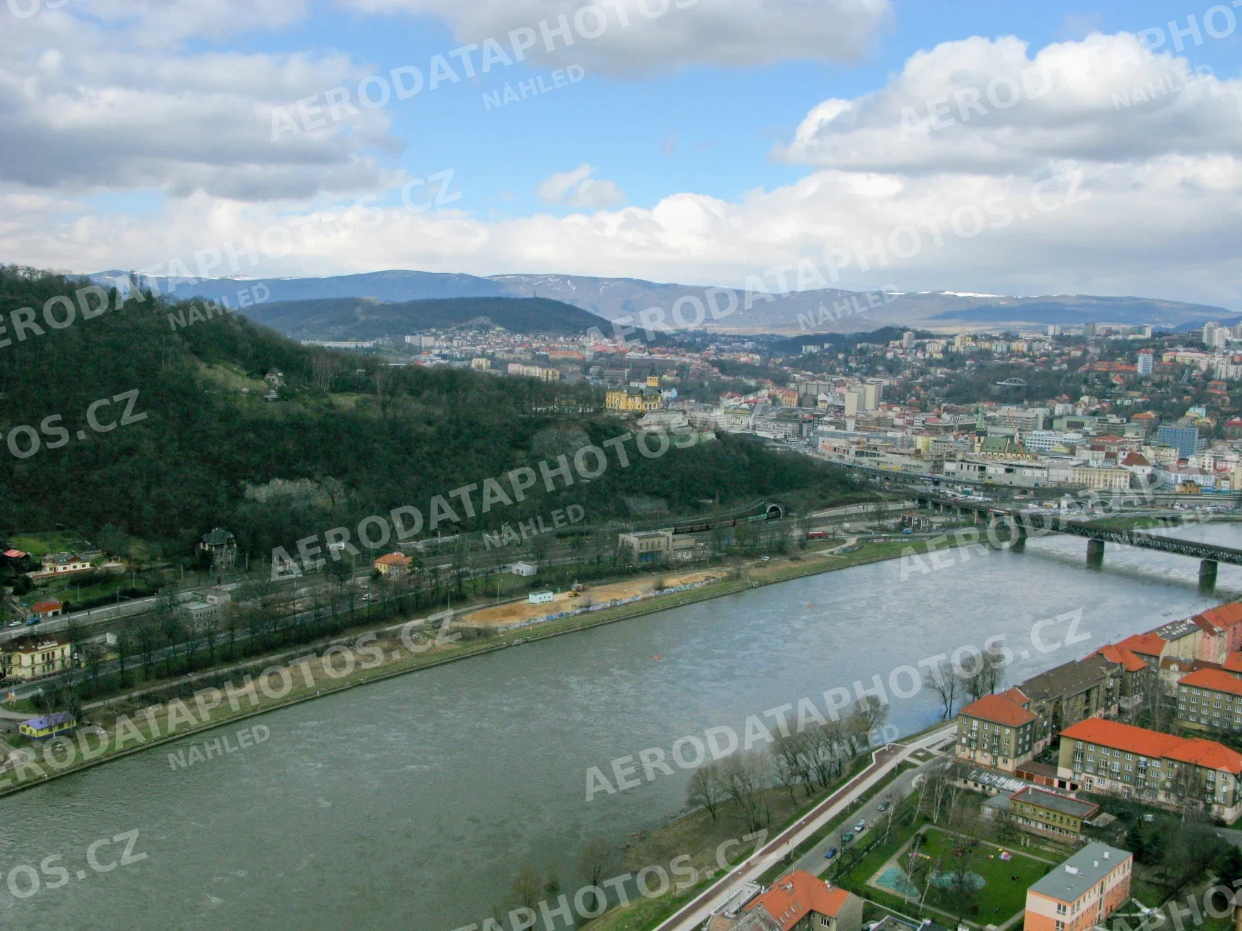ulice Pražská Ústí nad Labem 2009