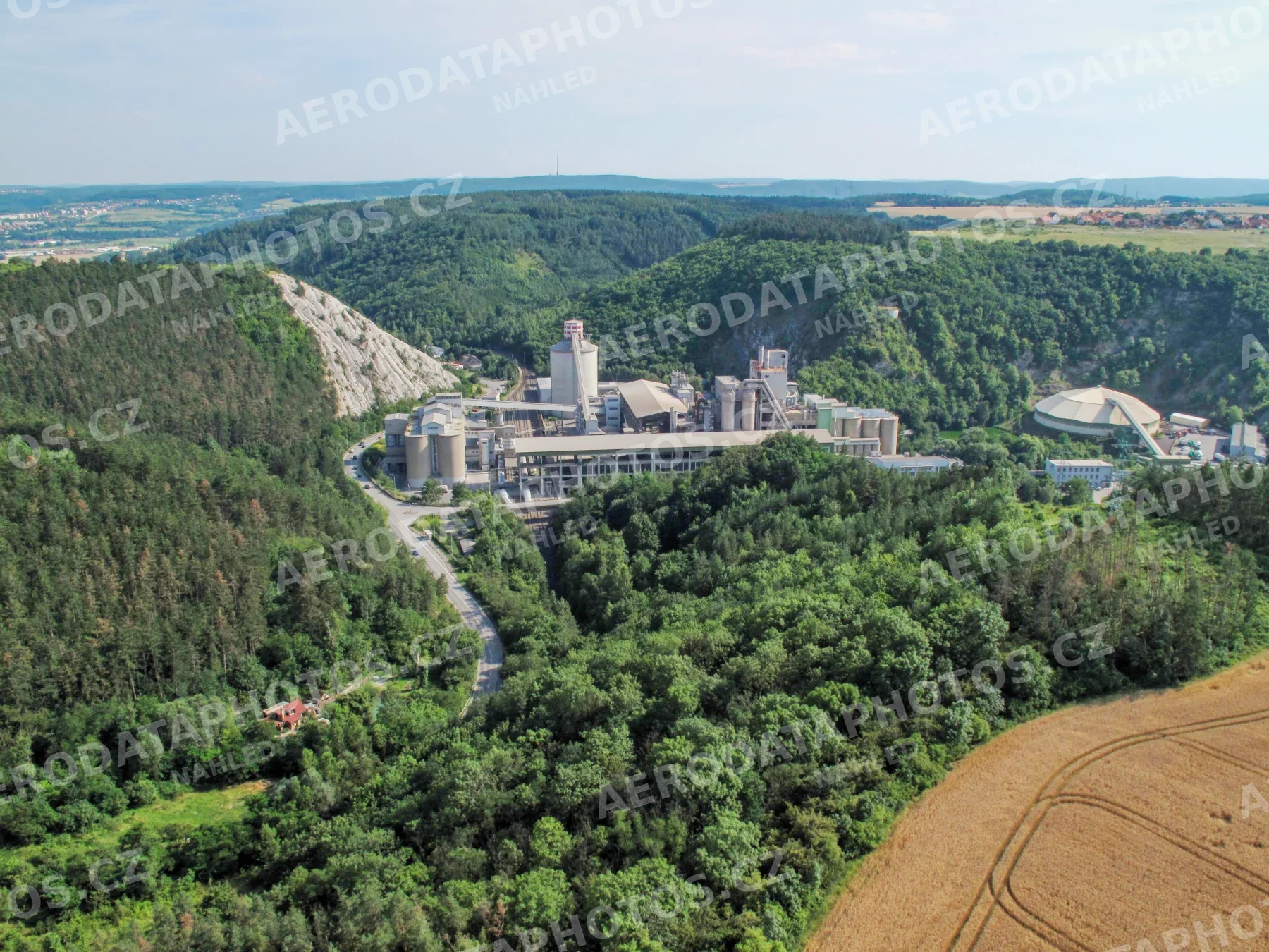 Cementárna Radotín