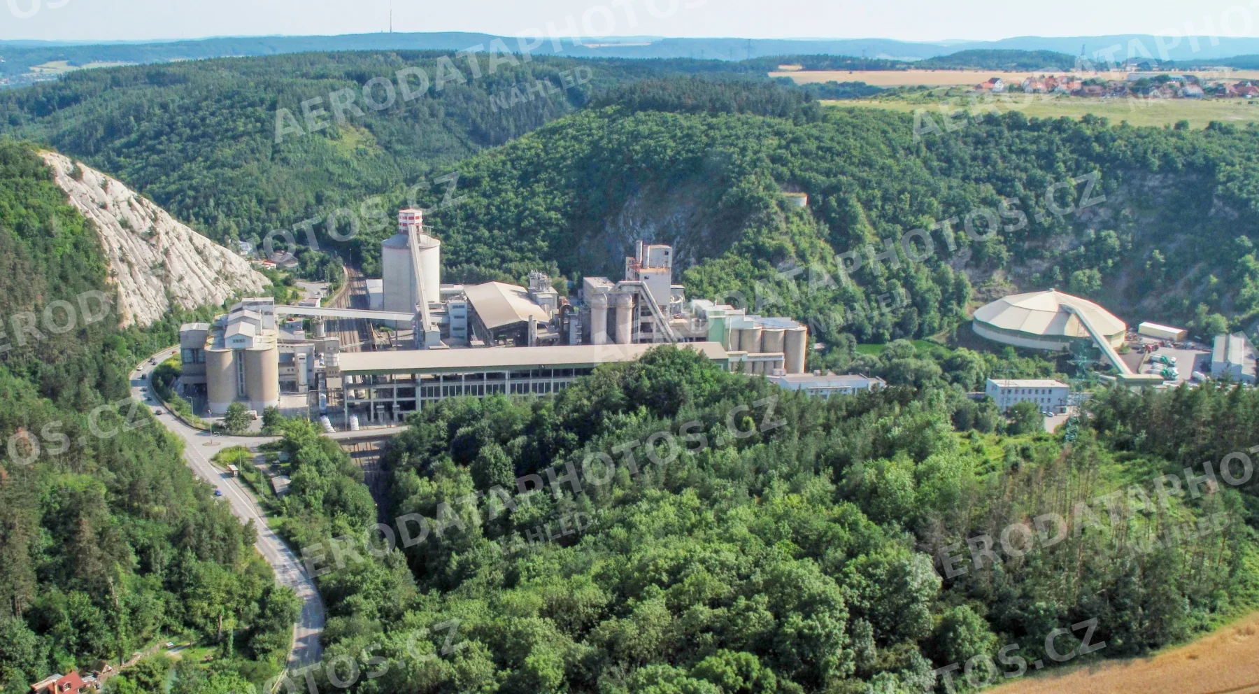 Cementárna Radotín