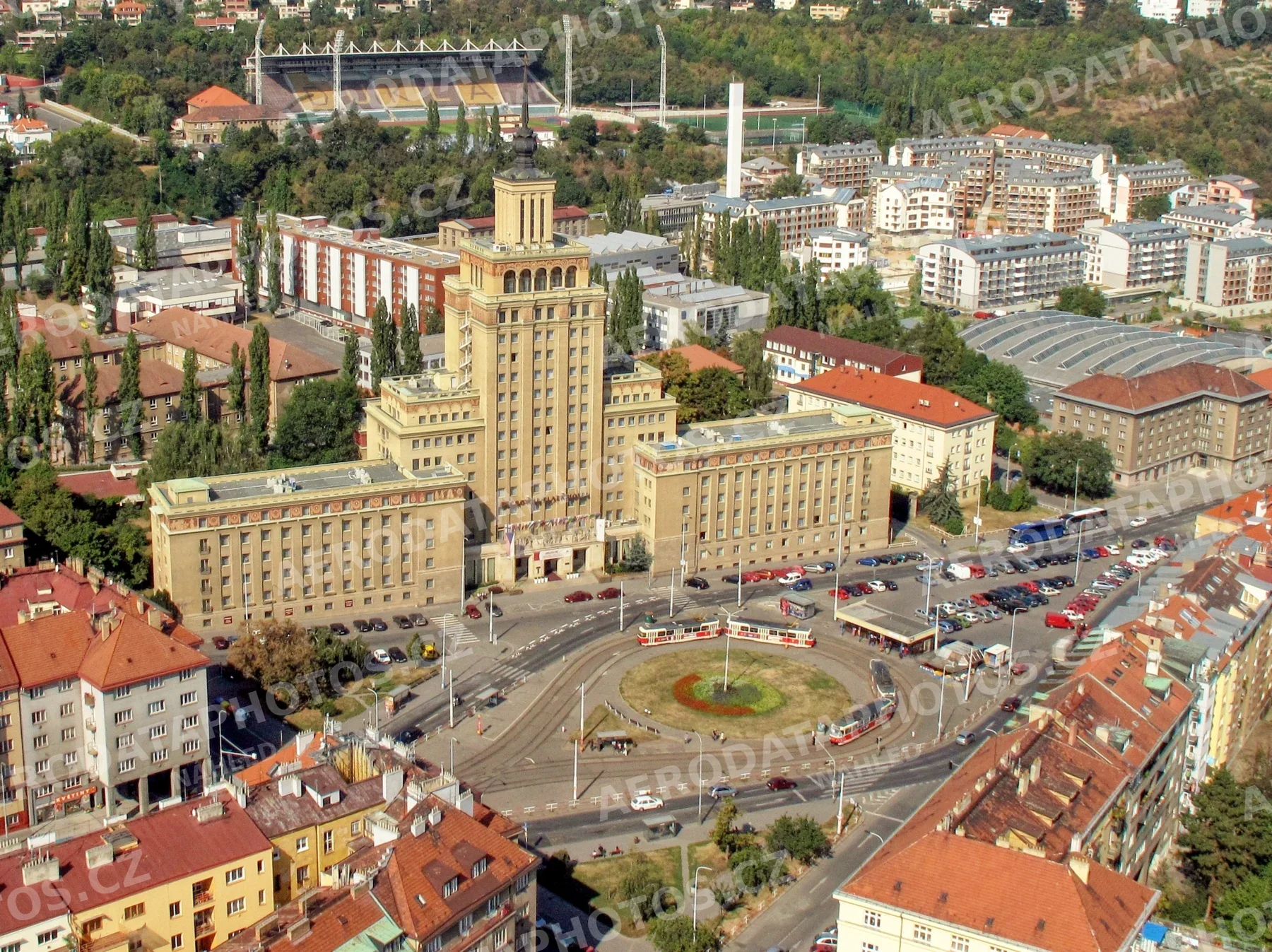 Hotel International Praha 6 a bývalá tramvajová konečná linky 25,26 – 2009