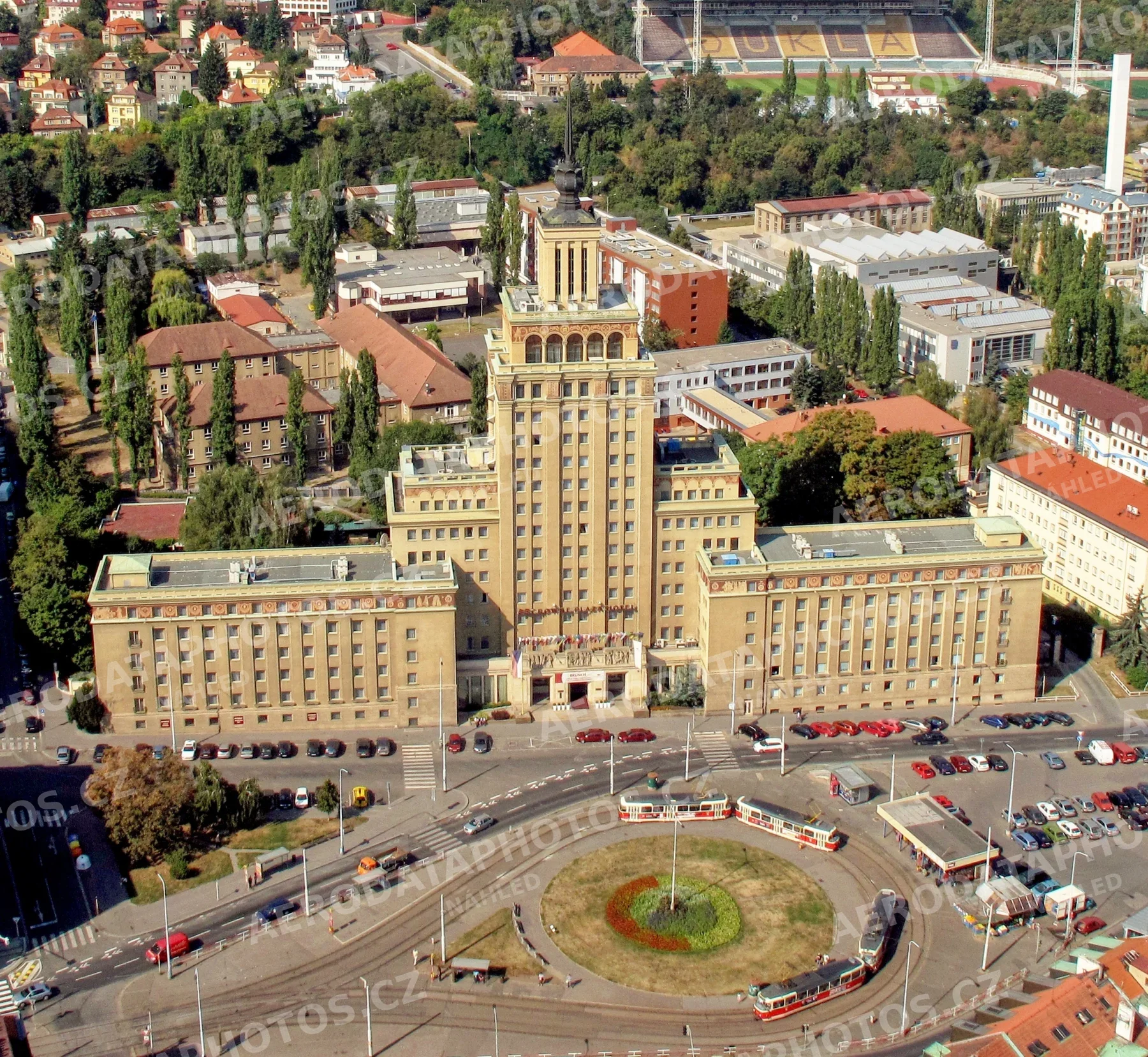 Hotel International Praha 6 a bývalá tramvajová konečná linky 25,26 – 2009