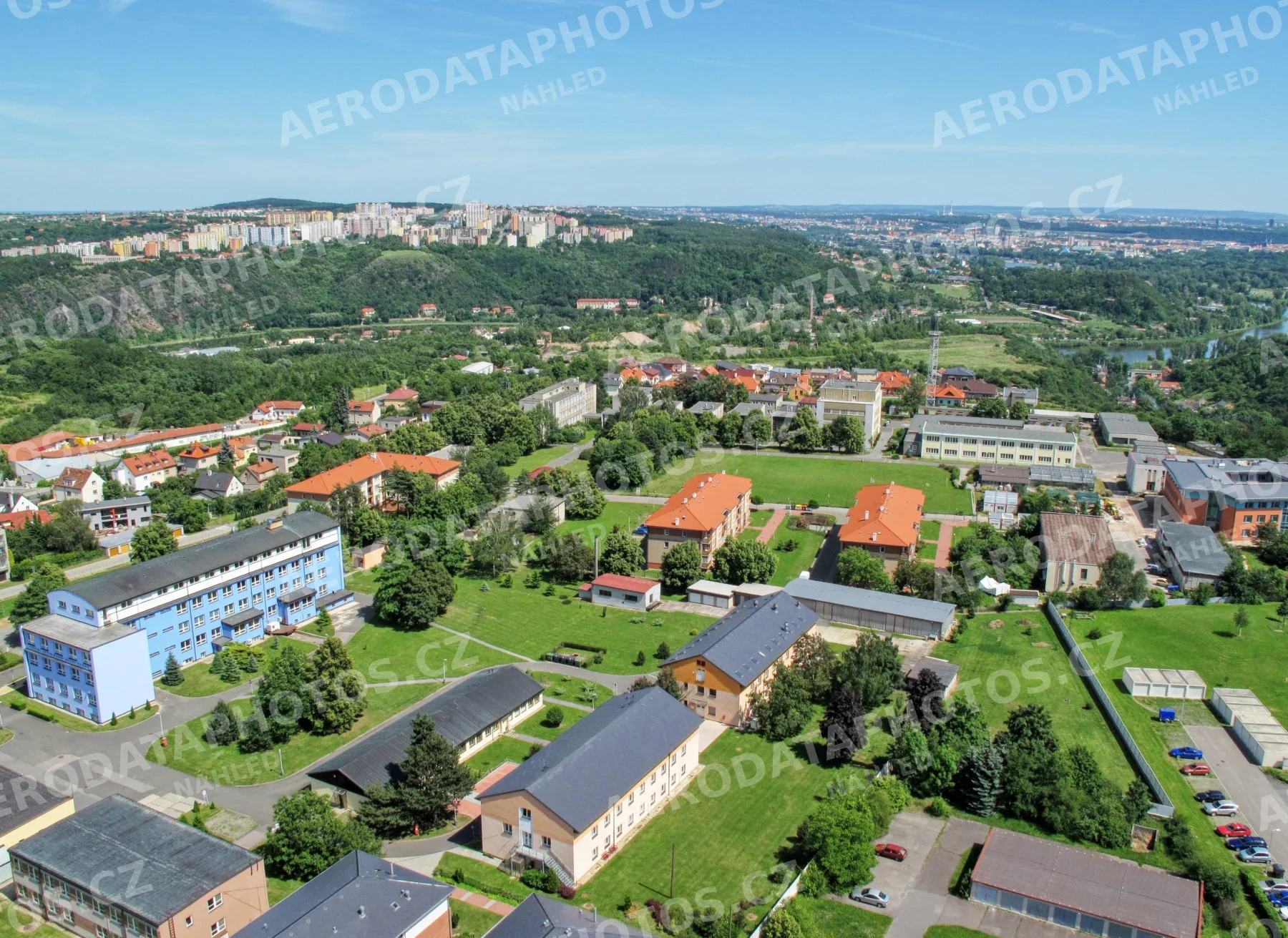 Lysolaje Praha 6 – údolí a okolní zástavba 2009
